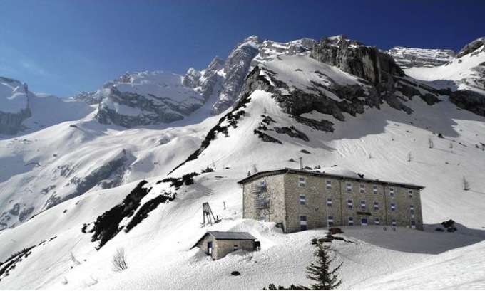 Al rifugio a 2000 metri con le scarpe da ginnastica, ragazzini recuperati dall’elicottero