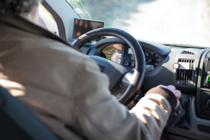 Ottantenne da Trento a Bergamo contromano in autostrada. Era uscito per fare la spesa…