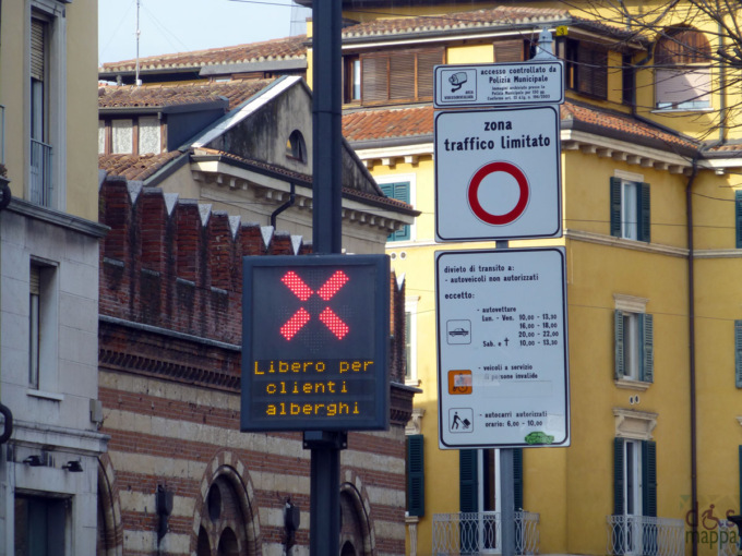 Va all’estero e presta l’auto all’amico, al ritorno trova 115 multe (da 15.000 euro)