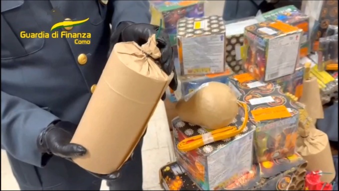 Fuochi d’artificio sequestrati a tonnellate in tutta Italia a poche ore da Capodanno