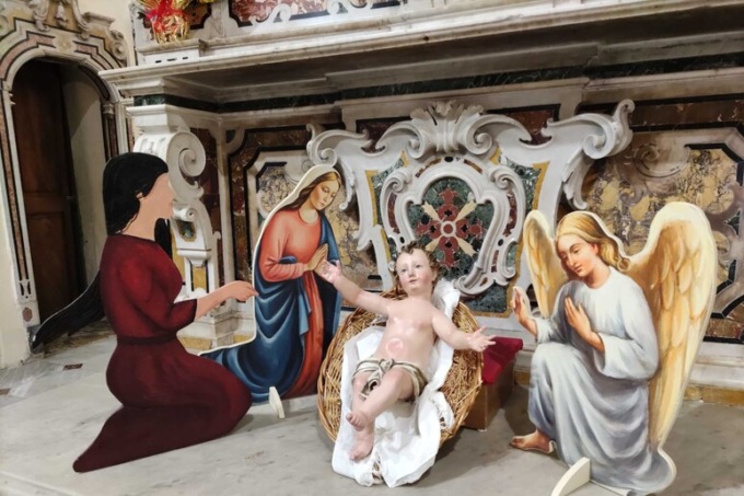 Il presepe “arcobaleno” con due mamme e senza San Giuseppe