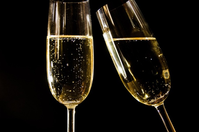 Capodanno 2024, lo spumante italiano batte lo champagne