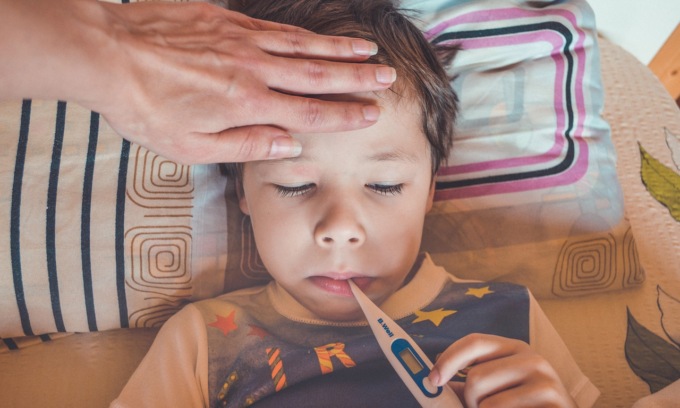 Come distinguere tra influenza, Covid e virus sinciziale tra i bambini (con la ripresa delle scuole)