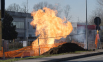 Esplosione durante i lavori alla rete del gas: tre operai feriti