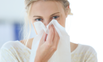 Raffreddore che non passa: sintomi, cura e quando preoccuparsi per il long cold