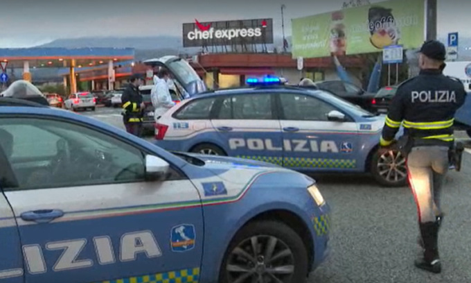 Accoltellata in autogrill, fermato l’ex marito. Aveva architettato un piano diabolico