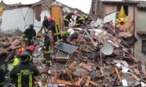 Roma, esplode palazzina: tre persone salvate da sotto le macerie (anche un bambino)