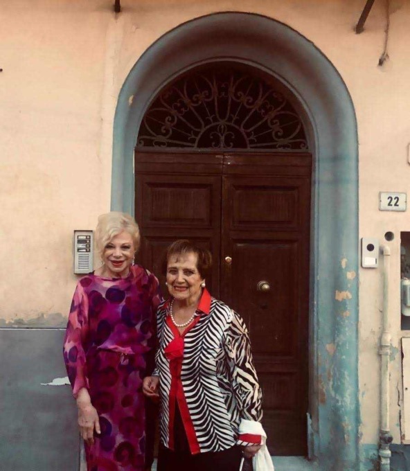 La Sandra Milo che non conoscete: l’amica Gioconda, la scuola e quella volta che difese un cameriere