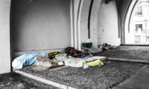 La strage invisibile dei senzatetto: le città e le regioni con più episodi nel 2023