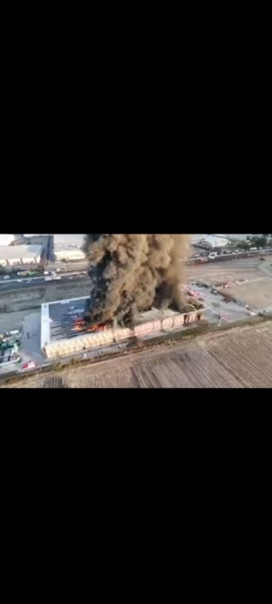 Incendio Planet Farms, l’impressionante video ripreso da un drone