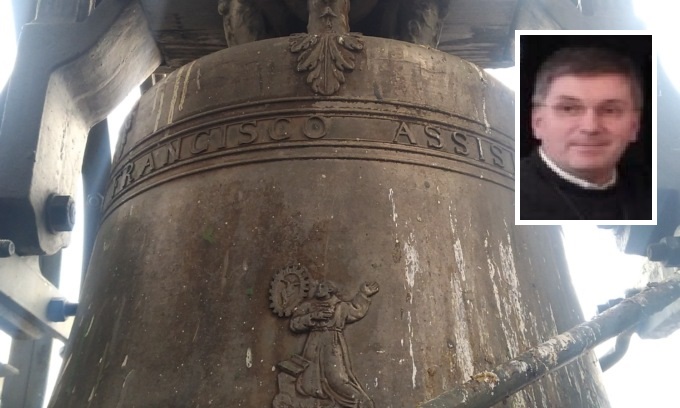 Tentano di rubare le campane in chiesa. Il parroco: “Saranno stati juventini”. La replica: “Controlli al Var”