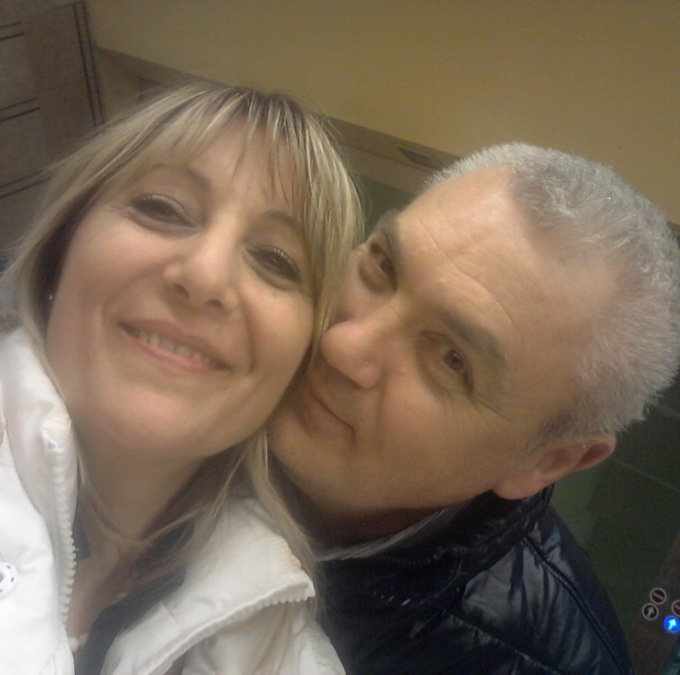 Stroncata da un infarto, il marito ha un malore e muore pochi minuti dopo