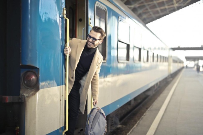 Bagagli in treno, troppe proteste: slittano le nuove regole (anche per bici e monopattini) e le multe