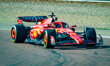 Le foto della nuova Ferrari SF-24 in pista a Fiorano con Carlos Sainz
