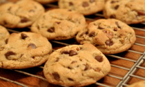Pezzi di metallo nei biscotti al cioccolato: i prodotti a rischio (ritirati dal mercato)