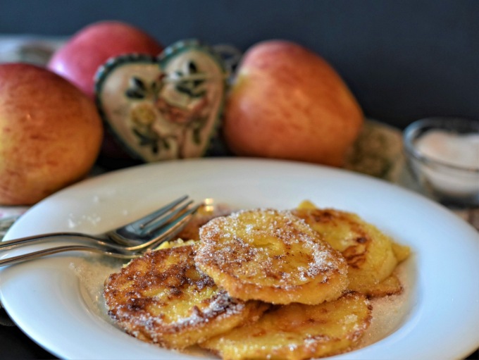 Come preparare le frittelle di mele?