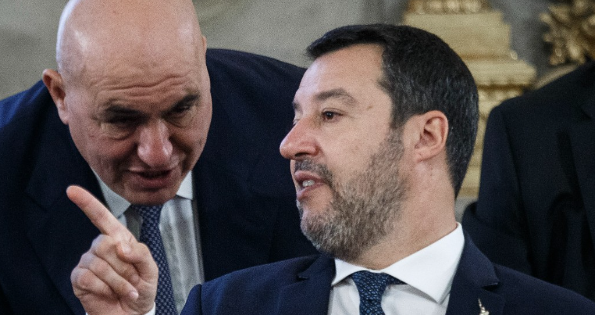 Salvini su Vannacci: “Siamo al ridicolo”. Ma il provvedimento l’ha preso il Ministero della Difesa (e Crosetto sbotta)