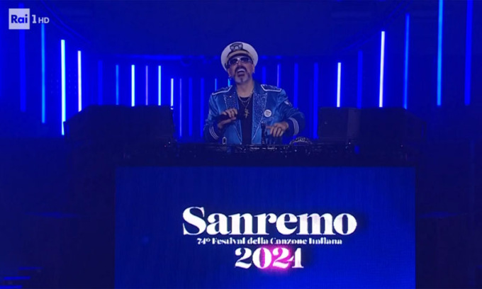 Non solo Turetta, c’è anche chi nega l’esistenza di Gigi D’Agostino: “A Sanremo un clone”