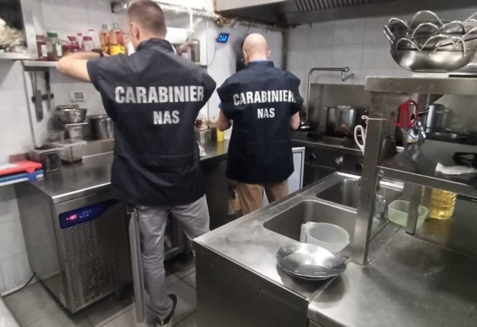 Ristorante da incubo: carne scaduta… da 9 anni