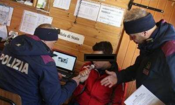 Cade dagli sci ed è troppo ubriaco per rialzarsi, gli ritirano… lo skipass