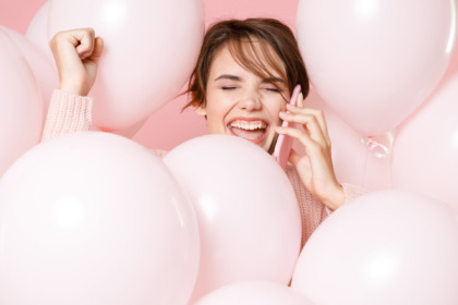Buona festa della donna 8 marzo 2024: frasi di auguri e immagini gratis da inviare via WhatsApp