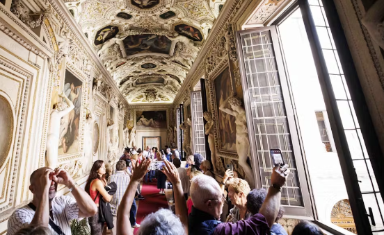 Giornate del FAI di Primavera 2024: 750 luoghi da visitare. Ci sono anche il set di Mare Fuori e la sede di Dolce&Gabbana Beauty