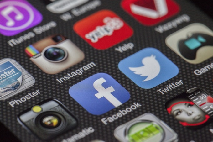 Crescono YouTube, Instagram e TikTok, bene anche la tv online