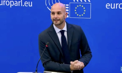 Tregua sui dazi USA-UE, Procaccini (FdI): "Trump in purezza. Europa sia compatta, basta ipocrisie su Putin”