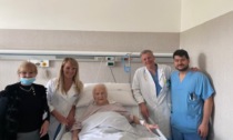 Operata al femore a 102 anni dall'ortopedico dei campioni di MotoGp, è pronta per tornare a camminare