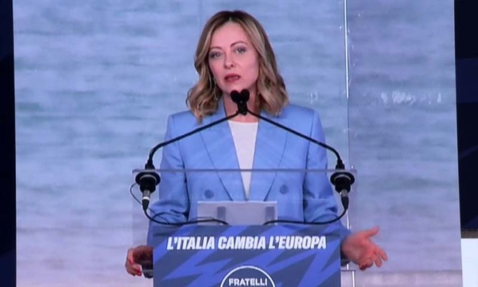“Votate Giorgia”: Meloni scommette su se stessa per le Europee (e presenta il conto a Salvini)