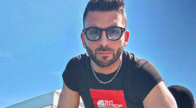 Incastrato tra la cabina e la porta dell’ascensore bloccato: morto operaio di 31 anni