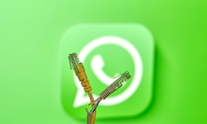 WhatsApp down in tutta Italia. Problemi anche con Instagram e Facebook
