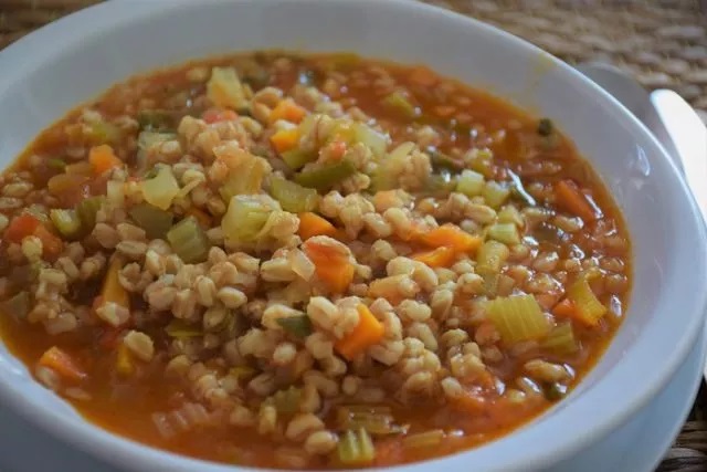 Allarme botulino nella zuppa Foglia Verde di Eurospin: i lotti a rischio