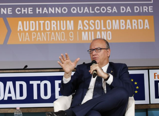 Il ministro dell’Istruzione Valditara dichiara guerra ai dinosauri: “A cosa serve studiarli?”