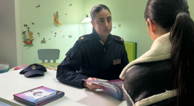 Distrugge l’auto della ex: minacce e grida sotto casa…nonostante il divieto di avvicinamento