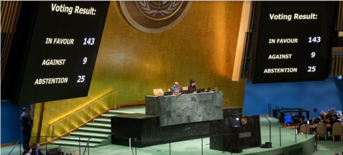 All’Assemblea Onu l’ok all’adesione della Palestina. E Israele “distrugge” la Carta delle Nazioni Unite