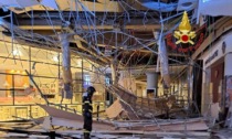 Crolla il soffitto, paura al centro commerciale