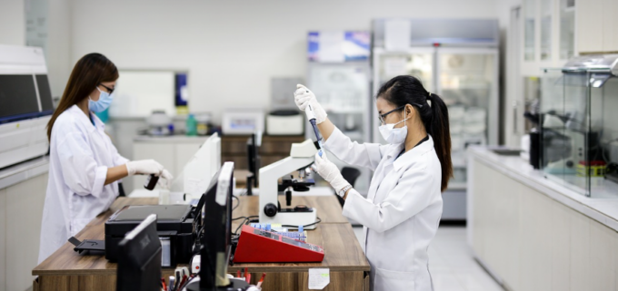 I cento migliori scienziati in medicina: nella classifica mondiale anche due italiani