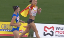 Atleta spagnola festeggia il podio poco prima del traguardo ma l'ucraina la supera soffiandole la medaglia di bronzo