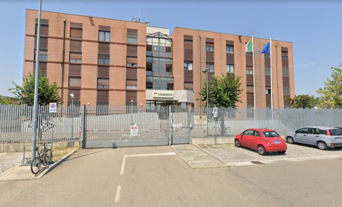 Uccide la moglie e va in caserma col cadavere nel bagagliaio: la vittima era mamma di due bambini
