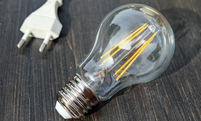 Mercato libero energia: i consigli per scegliere l’operatore giusto e i moduli per fare reclamo contro le bollette pazze