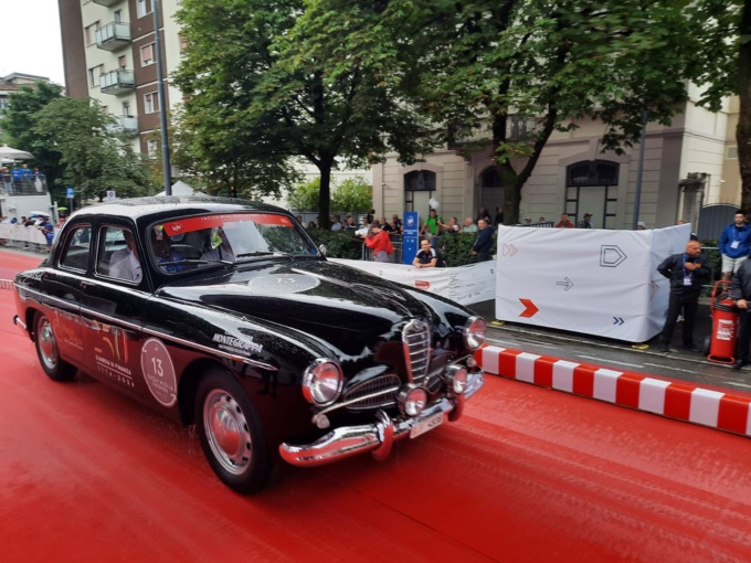 1000 Miglia 2024, la Guardia di Finanza partecipa con 2 vetture storiche