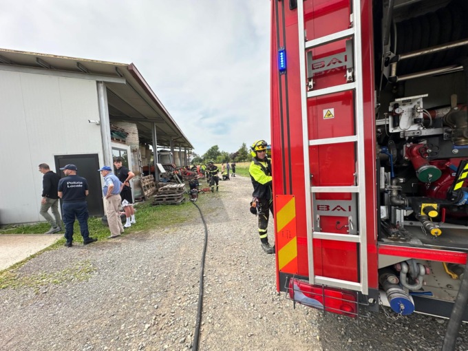 Cinque tragedie nei campi, tre fatali. Un operaio scaricato dai datori di lavoro davanti a casa con un arto tranciato