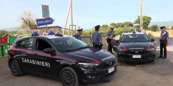 Abbandonò la madre invalida per andare in vacanza: arrestata per omicidio