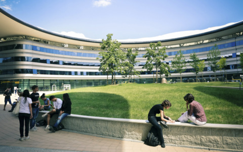 Come la tecnologia sta cambiando lo studio universitario