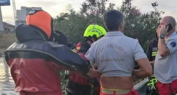 Ancora morti sul lavoro: 28enne annega in una vasca di irrigazione, operaio colpito a morte da una chiave inglese