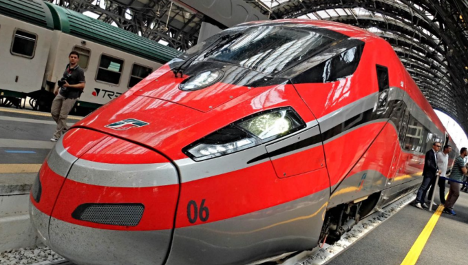 Con soli 2 euro viaggi in treno tutto l’anno, senza limiti: attenti alla truffa (ben congegnata)