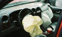 Airbag pericolosi: l'elenco delle targhe dei veicoli a rischio e richiamati