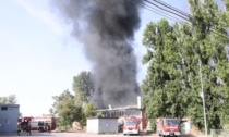 Esplosione in una fabbrica di materie plastiche: cinque feriti, due gravi