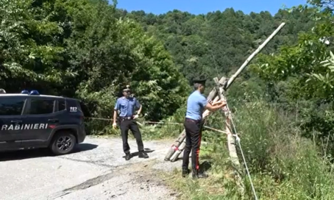 Incastrata nella teleferica e portata a 150 metri d’altezza: precipita 41enne in vacanza con la famiglia